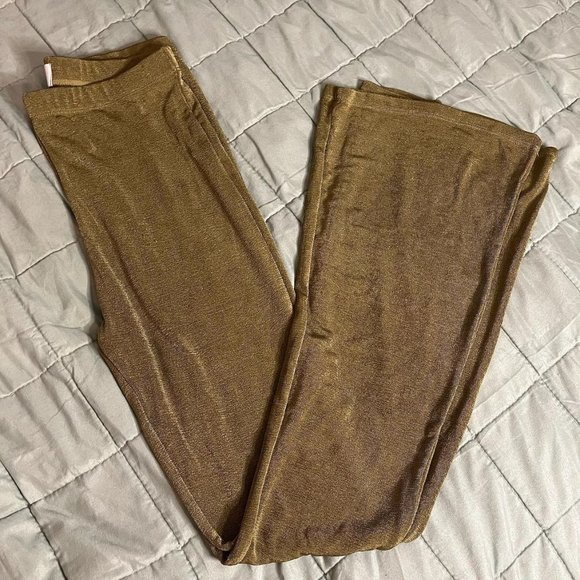 green flare pants - Picture 2 of 3